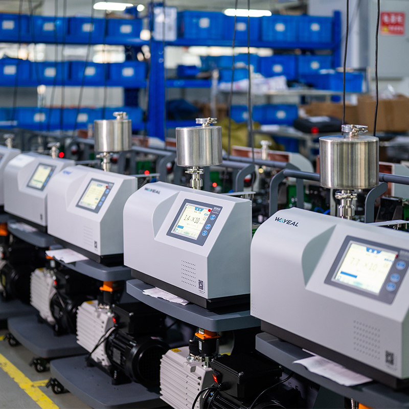 Hệ thống phát hiện rò rỉ chân không OEM 10000L Máy phát hiện rò rỉ khí Heli cho năng lượng mới