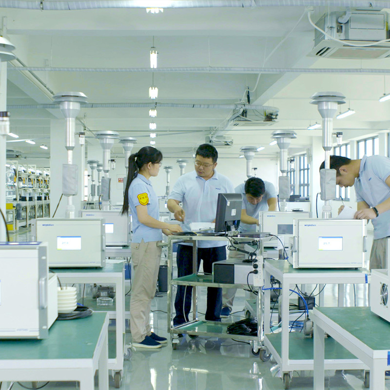 SFJ-231 Máy dò rò rỉ heli bơm chân không với máy ngửi và súng phun