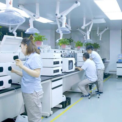 Chất lượng Chromatography khí Máy quang phổ khối lượng GCMS để phân tích dư lượng thuốc trừ sâu nhà máy sản xuất